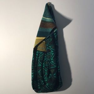 Thick but lightweight double patterned scarf/wrap!
